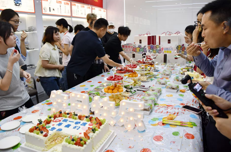 恒歌集团生日会